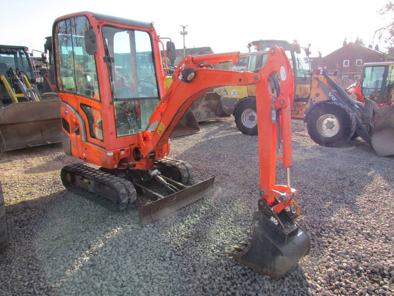 Kubota KX 016-4 Minibagger 14.250 EUR - Mini-ekskavators: foto 3 Kubota KX 016-4 Minibagger 14.250 EUR - Mini-ekskavators: foto 3