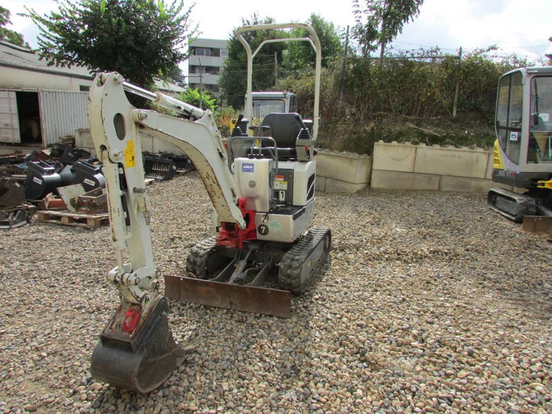 Takeuchi TB 210 R Minibagger 14.500 EUR - Mini-ekskavators: foto 2 Takeuchi TB 210 R Minibagger 14.500 EUR - Mini-ekskavators: foto 2