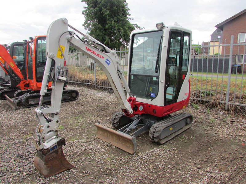Takeuchi TB 216 V4 Minibagger 24.500 EUR - Mini-ekskavators: foto 4 Takeuchi TB 216 V4 Minibagger 24.500 EUR - Mini-ekskavators: foto 4