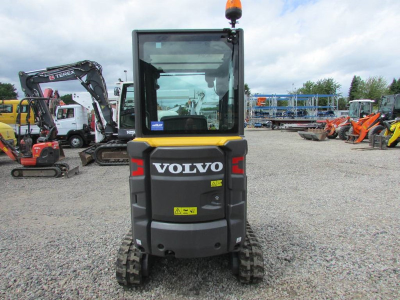 Volvo EC 18 E Minibagger 24.500 EUR - Mini-ekskavators: foto 5 Volvo EC 18 E Minibagger 24.500 EUR - Mini-ekskavators: foto 5