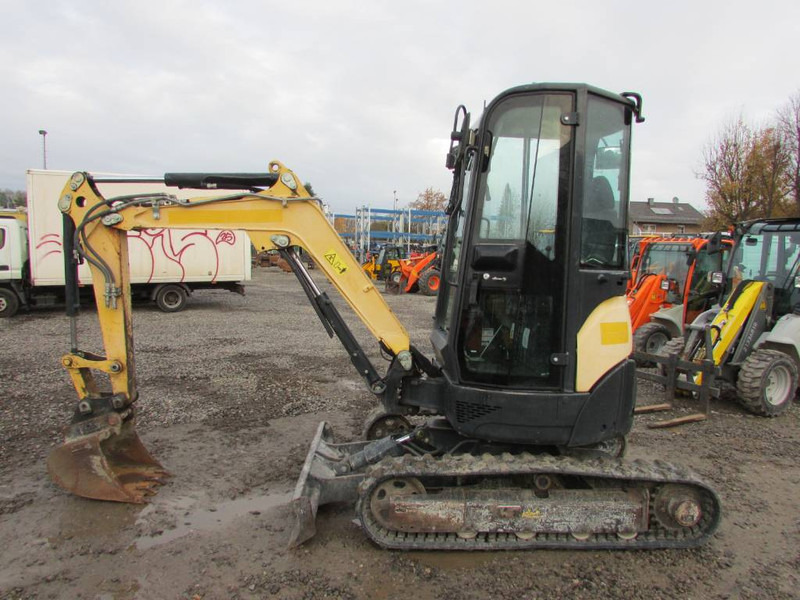 Yanmar Vio 25-4 Minibagger 19.500 EUR - Mini-ekskavators: foto 1 Yanmar Vio 25-4 Minibagger 19.500 EUR - Mini-ekskavators: foto 1