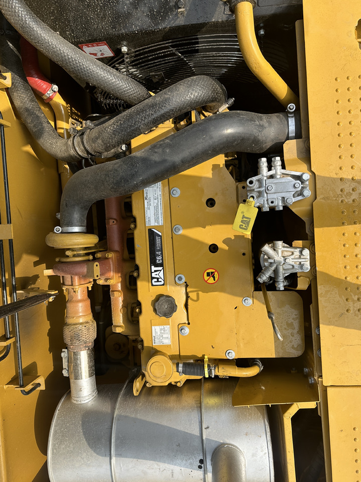 Kāpurķēžu ekskavators CATERPILLAR 320D2: foto 10