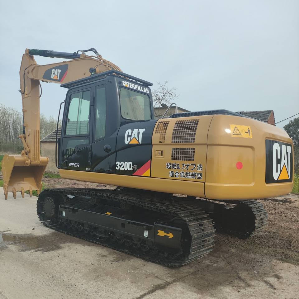 CATERPILLAR 320D2 - Mini-ekskavators: foto 1 CATERPILLAR 320D2 - Mini-ekskavators: foto 1