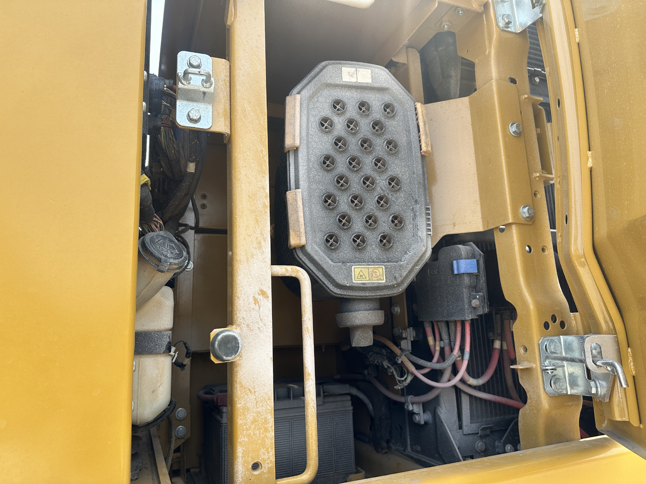 CATERPILLAR 330GC - Kāpurķēžu ekskavators: foto 5 CATERPILLAR 330GC - Kāpurķēžu ekskavators: foto 5