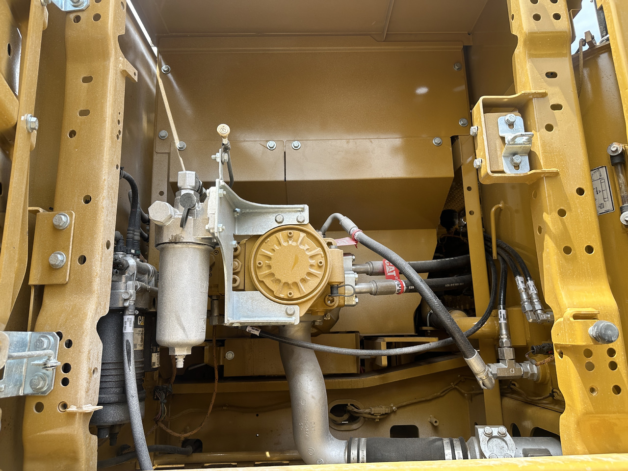 CATERPILLAR 330GC - Kāpurķēžu ekskavators: foto 4 CATERPILLAR 330GC - Kāpurķēžu ekskavators: foto 4