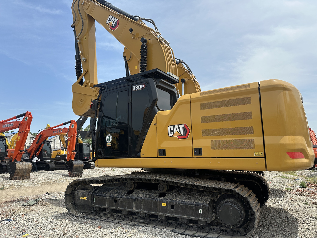 CATERPILLAR 330GC - Kāpurķēžu ekskavators: foto 1 CATERPILLAR 330GC - Kāpurķēžu ekskavators: foto 1