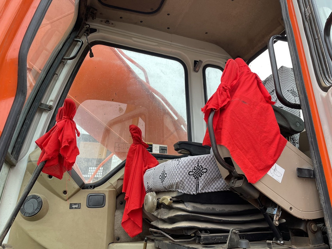 DOOSAN DH220 - Kāpurķēžu ekskavators: foto 5 DOOSAN DH220 - Kāpurķēžu ekskavators: foto 5