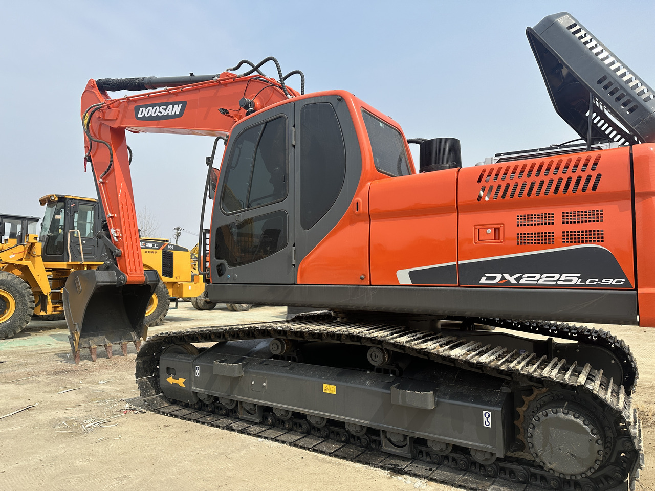 DOOSAN DX225LC-9C - Kāpurķēžu ekskavators: foto 2 DOOSAN DX225LC-9C - Kāpurķēžu ekskavators: foto 2