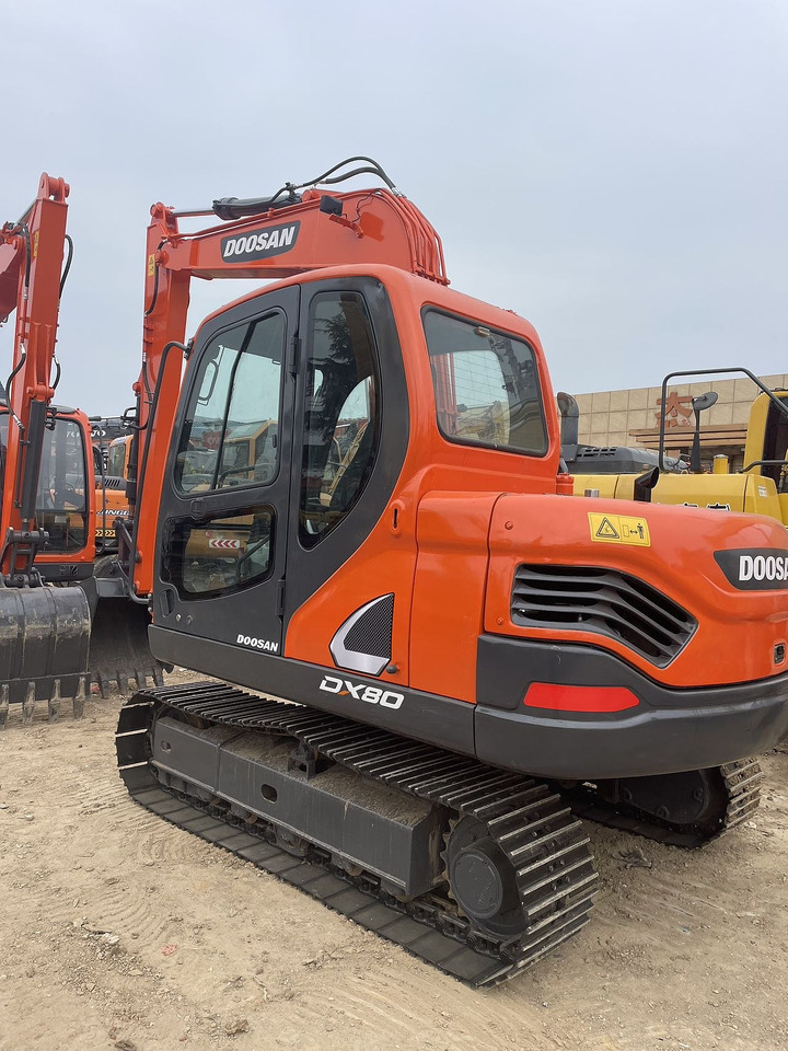 DOOSAN DX80 - Kāpurķēžu ekskavators: foto 4 DOOSAN DX80 - Kāpurķēžu ekskavators: foto 4