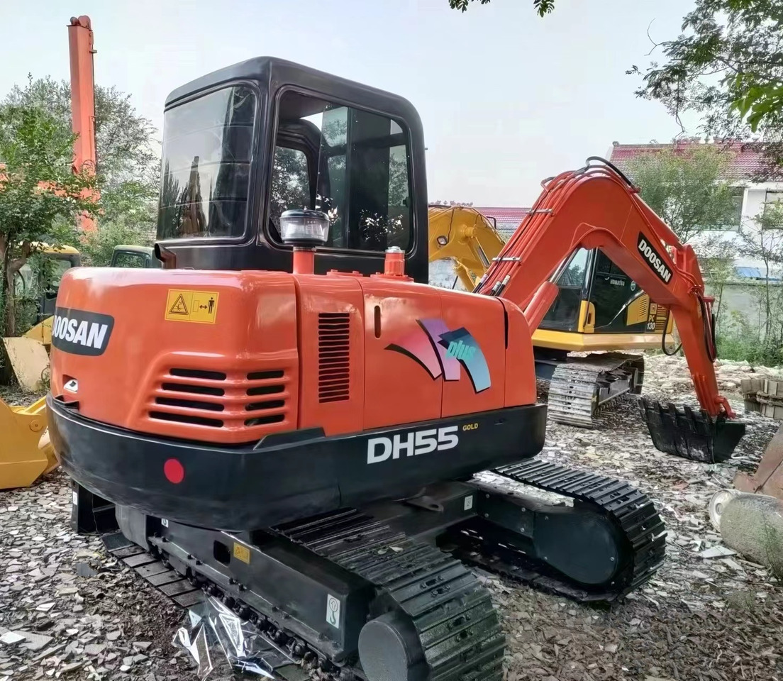Doosan DH 55 - Mini-ekskavators: foto 1 Doosan DH 55 - Mini-ekskavators: foto 1