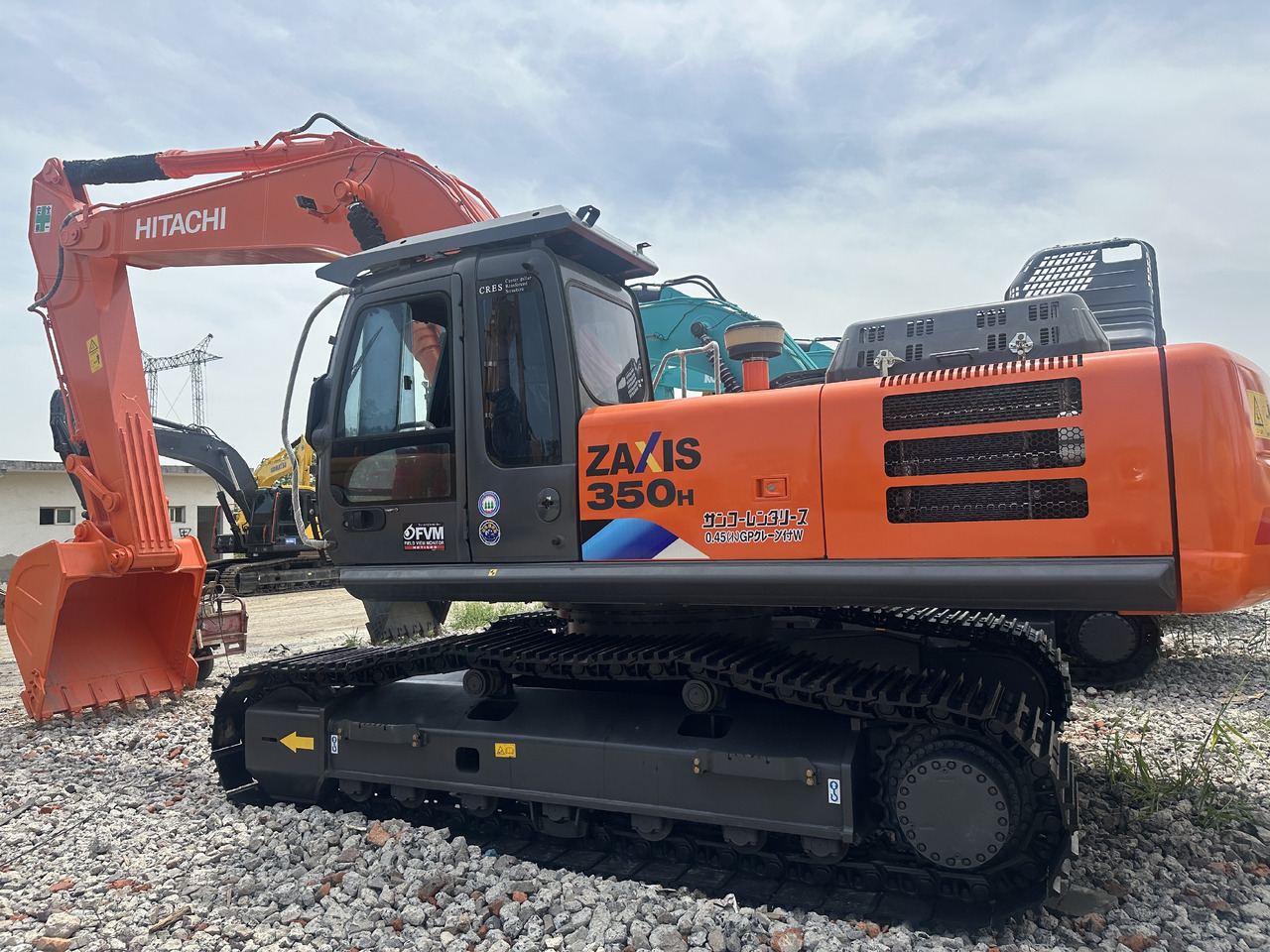 HITACHI ZX350H - Kāpurķēžu ekskavators: foto 1 HITACHI ZX350H - Kāpurķēžu ekskavators: foto 1