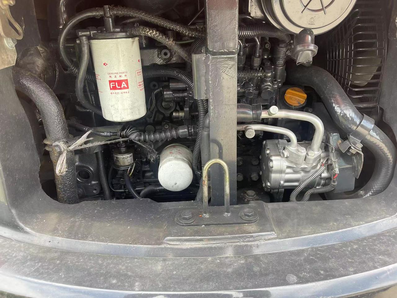 Mini-ekskavators HITACHI ZX50U-2: foto 11 Mini-ekskavators HITACHI ZX50U-2: foto 11