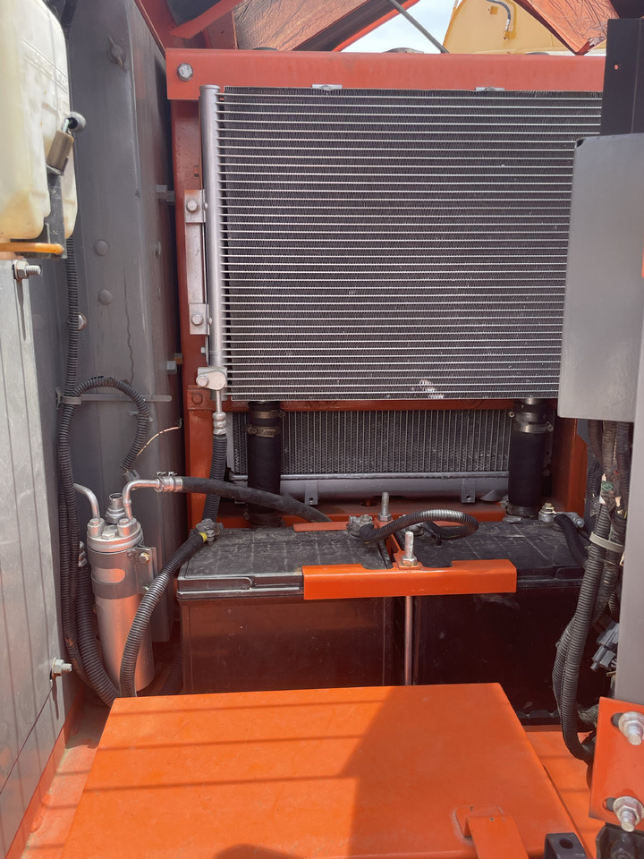 Hitachi ZX 70 - Kāpurķēžu ekskavators: foto 5 Hitachi ZX 70 - Kāpurķēžu ekskavators: foto 5