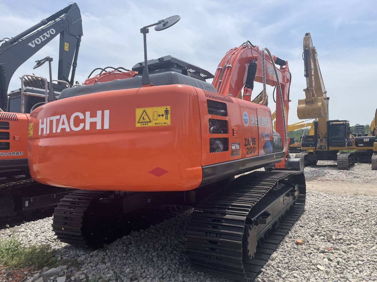 Hitachi ZX200 - Kāpurķēžu ekskavators: foto 2 Hitachi ZX200 - Kāpurķēžu ekskavators: foto 2
