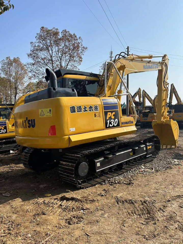 KOMATSU PC 130-8 - Kāpurķēžu ekskavators: foto 2 KOMATSU PC 130-8 - Kāpurķēžu ekskavators: foto 2
