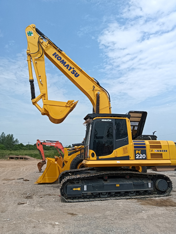 KOMATSU PC200-8 - Kāpurķēžu ekskavators: foto 3 KOMATSU PC200-8 - Kāpurķēžu ekskavators: foto 3