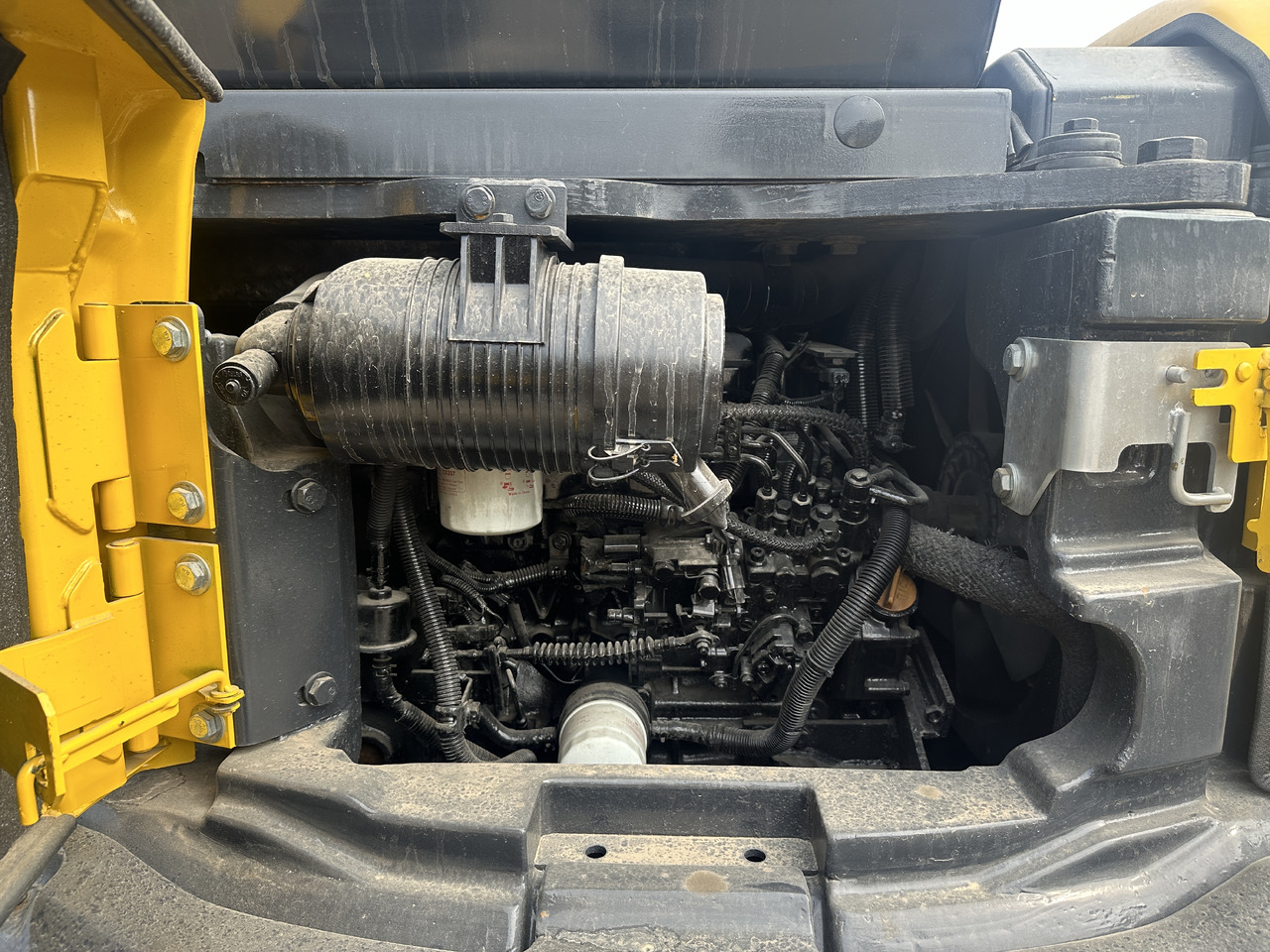 KOMATSU PC40MR - Mini-ekskavators: foto 4 KOMATSU PC40MR - Mini-ekskavators: foto 4