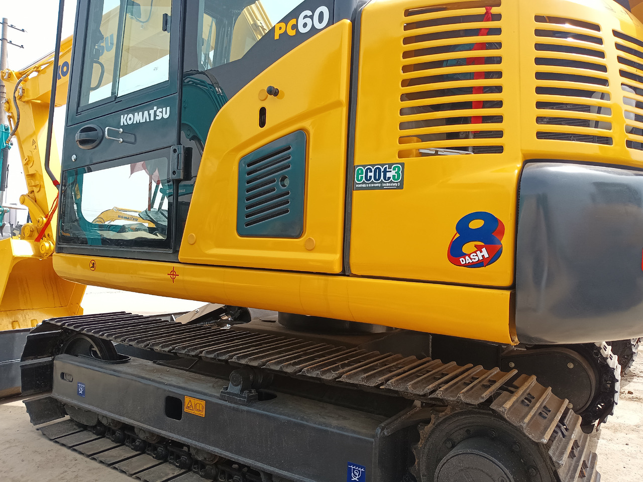 KOMATSU PC60-8 - Kāpurķēžu ekskavators: foto 5 KOMATSU PC60-8 - Kāpurķēžu ekskavators: foto 5