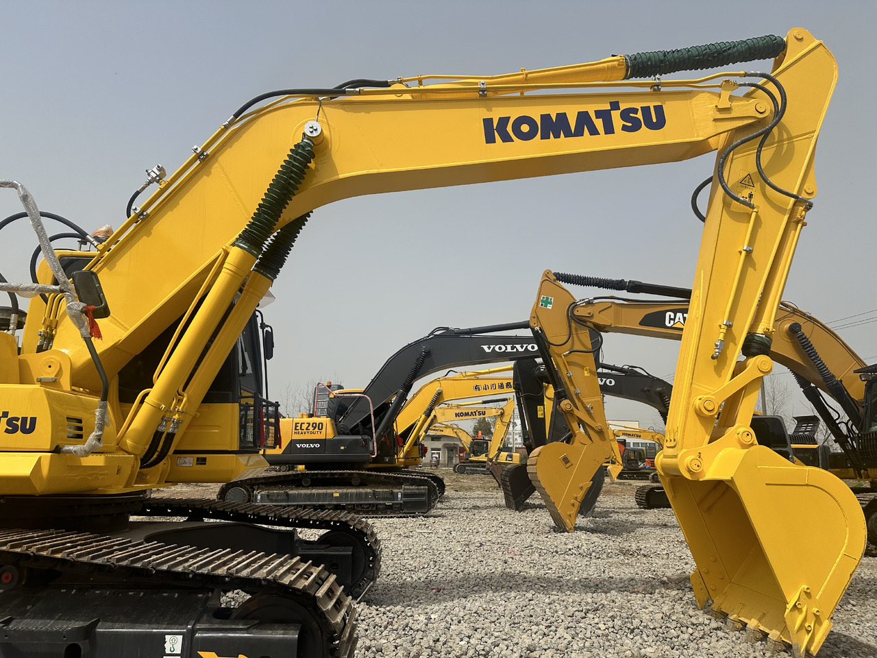 Komatsu PC 240 LC-8 - Kāpurķēžu ekskavators: foto 3 Komatsu PC 240 LC-8 - Kāpurķēžu ekskavators: foto 3
