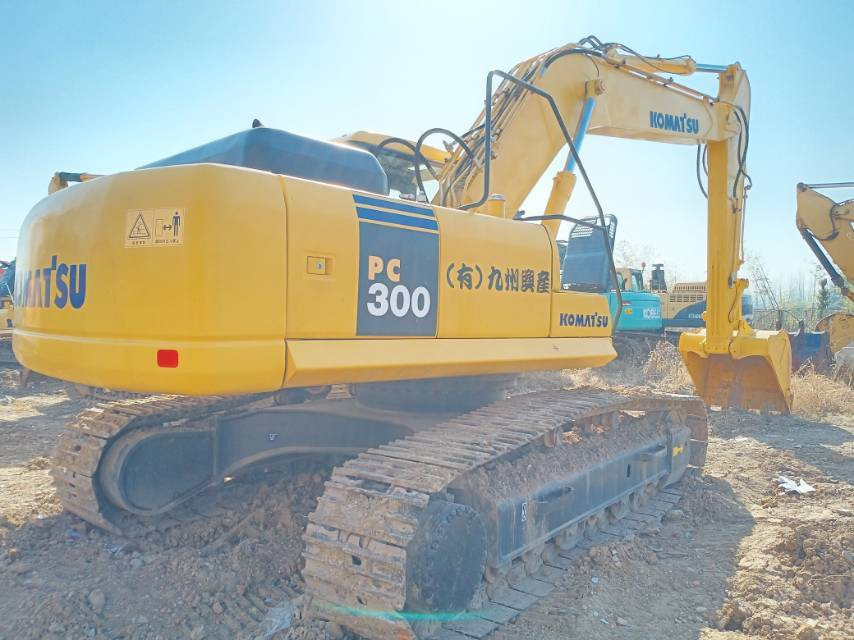 Komatsu PC 300 - Kāpurķēžu ekskavators: foto 2 Komatsu PC 300 - Kāpurķēžu ekskavators: foto 2