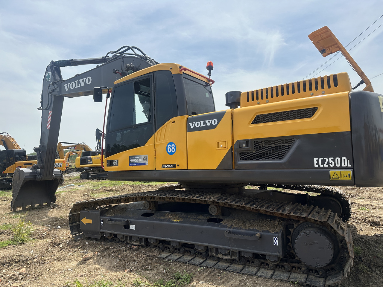 VOLVO EC250D - Kāpurķēžu ekskavators: foto 1 VOLVO EC250D - Kāpurķēžu ekskavators: foto 1