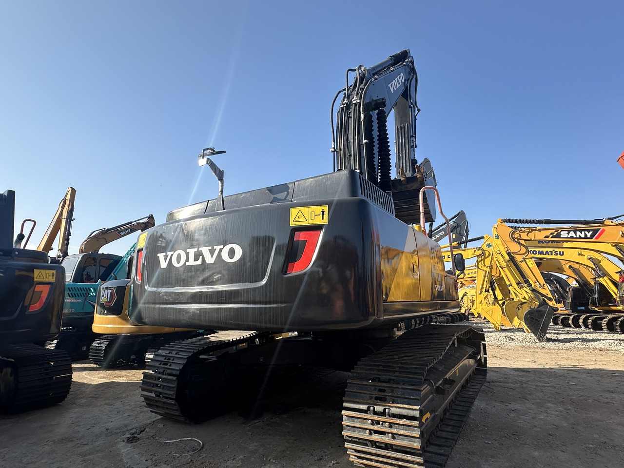 Volvo EC300DL - Kāpurķēžu ekskavators: foto 2 Volvo EC300DL - Kāpurķēžu ekskavators: foto 2