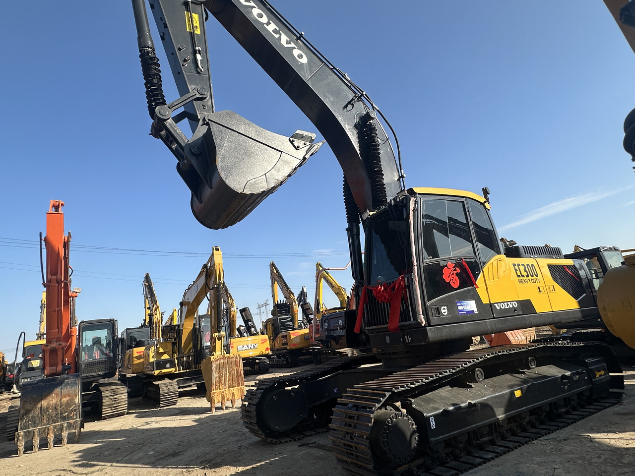 Volvo EC300DL - Kāpurķēžu ekskavators: foto 5 Volvo EC300DL - Kāpurķēžu ekskavators: foto 5