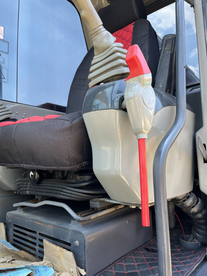 XCMG XE150WD - Kāpurķēžu ekskavators: foto 5 XCMG XE150WD - Kāpurķēžu ekskavators: foto 5