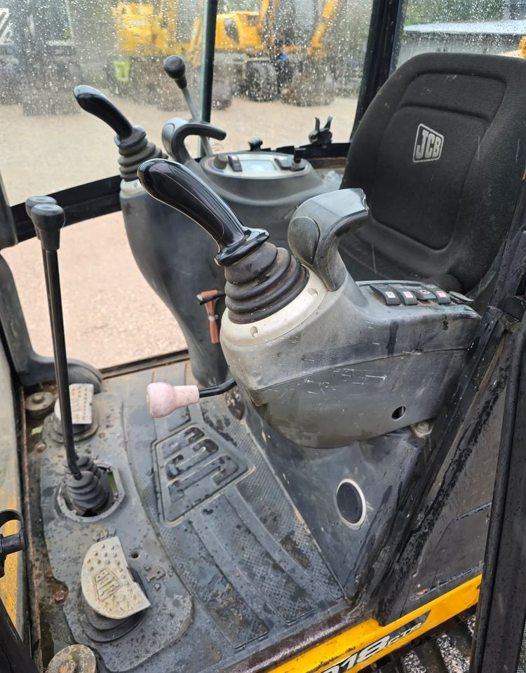 JCB - Mini-ekskavators: foto 3 JCB - Mini-ekskavators: foto 3