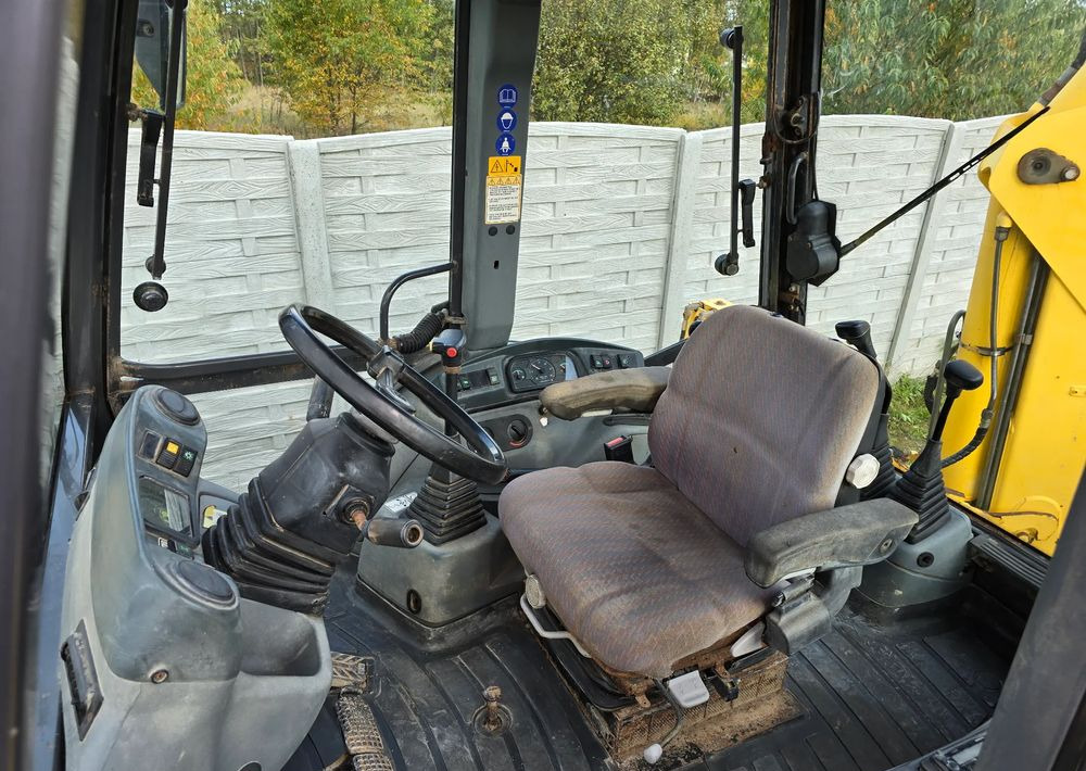 New Holland - Ekskavators-iekrāvējs: foto 3 New Holland - Ekskavators-iekrāvējs: foto 3