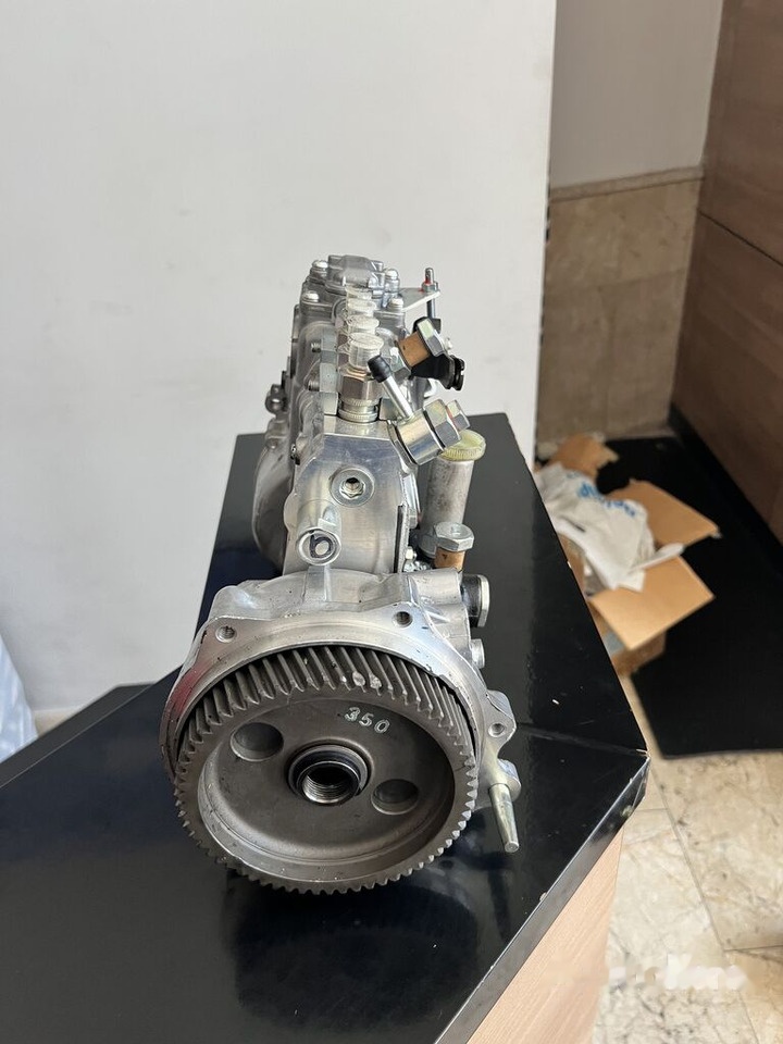 Bosch Denso Mitsubishi 20000-2023 - Degvielas sūknis - Kravas automašīna: foto 1 Bosch Denso Mitsubishi 20000-2023 - Degvielas sūknis - Kravas automašīna: foto 1