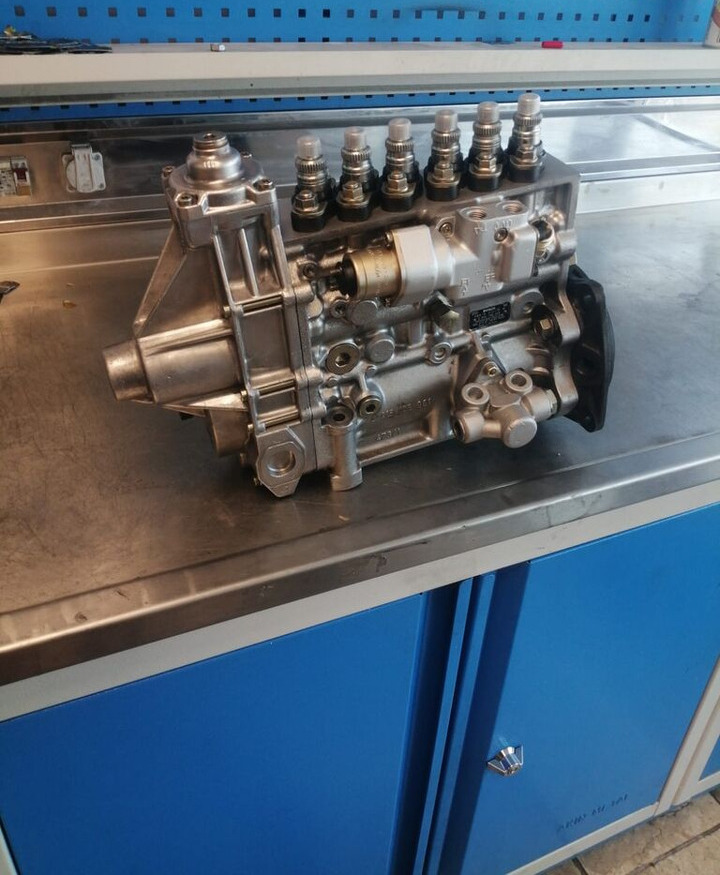 Bosch EXCHANGE A0250745702 Mercedes-Benz . truck - Degvielas sūknis - Kravas automašīna: foto 4 Bosch EXCHANGE A0250745702 Mercedes-Benz . truck - Degvielas sūknis - Kravas automašīna: foto 4