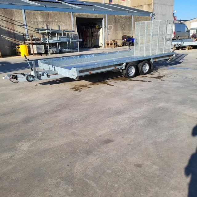 HULCO TERRAX-2 - Piekabe zema profila platforma: foto 1 HULCO TERRAX-2 - Piekabe zema profila platforma: foto 1