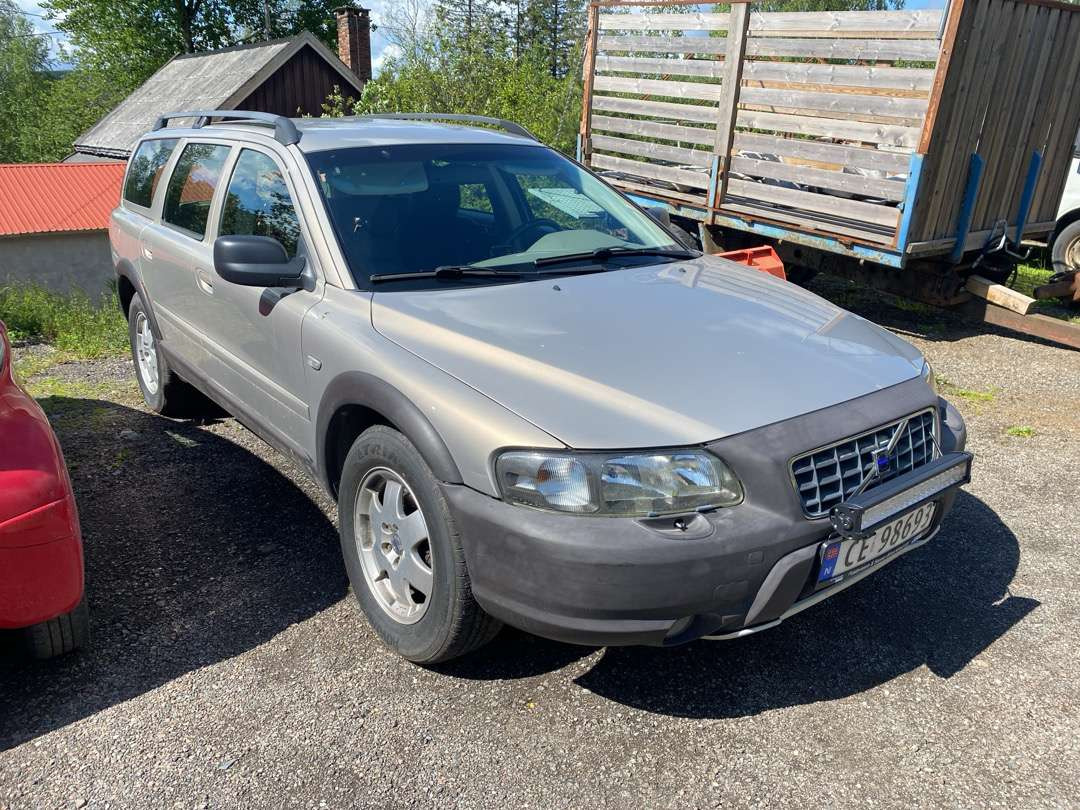 2001 Volvo XC70 EU-GODKJENT (rep.-objekt) - Vieglā automašīna: foto 2 2001 Volvo XC70 EU-GODKJENT (rep.-objekt) - Vieglā automašīna: foto 2