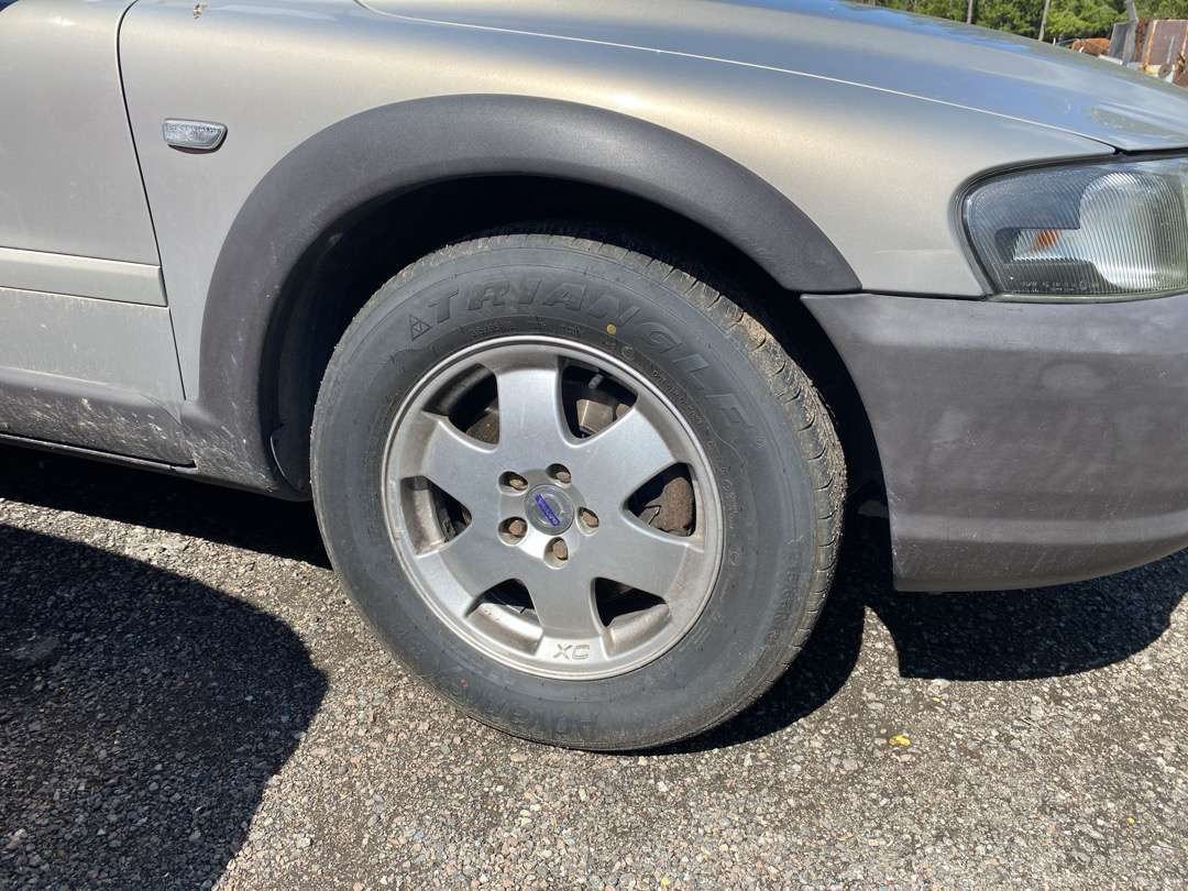 2001 Volvo XC70 EU-GODKJENT (rep.-objekt) - Vieglā automašīna: foto 4 2001 Volvo XC70 EU-GODKJENT (rep.-objekt) - Vieglā automašīna: foto 4