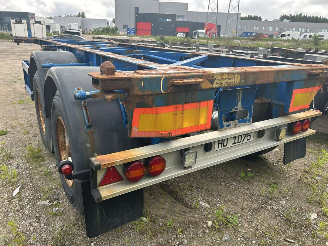 2004 Container henger TURBO`HOET CONTAINERSEMITRAILER EU-godkjent - Puspiekabe noņemamā virsbūve/ Konteineru vedējs: foto 4 2004 Container henger TURBO`HOET CONTAINERSEMITRAILER EU-godkjent - Puspiekabe noņemamā virsbūve/ Konteineru vedējs: foto 4