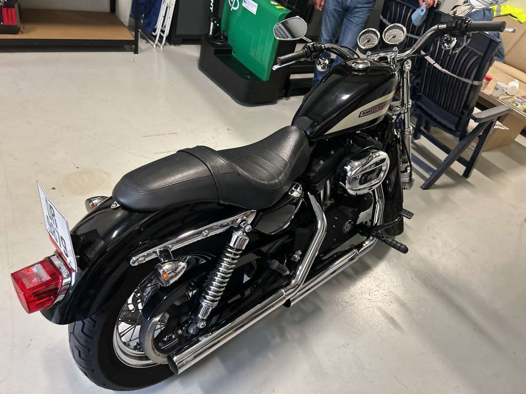 2006 Harley-Davidson XL Sportster 1200 Roadster - Motocikla piekabe: foto 3 2006 Harley-Davidson XL Sportster 1200 Roadster - Motocikla piekabe: foto 3