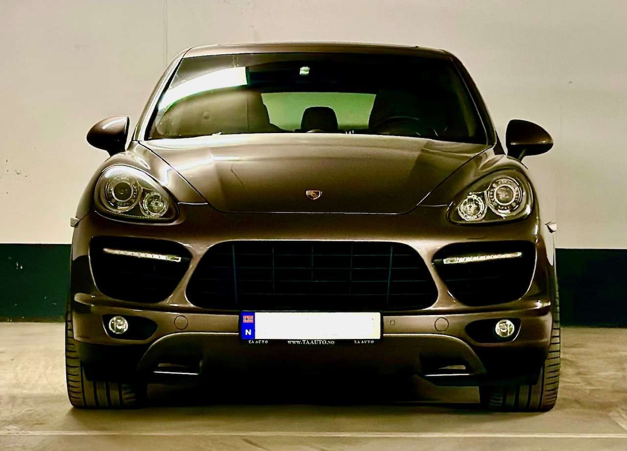 Vieglā automašīna 2011 Porsche Cayenne Turbo V8 500hk BOSE 18-VEIS  H.FESTE PANO LUFT+++: foto 1