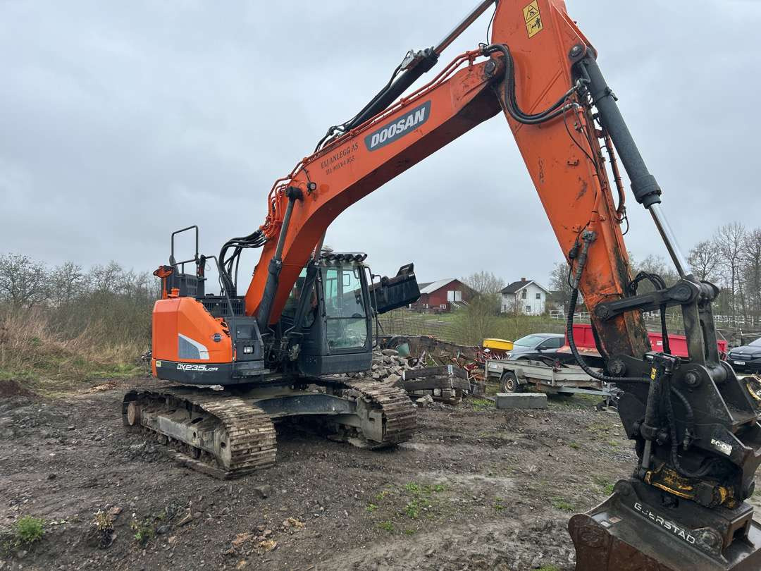 2018 Beltegraver 24 tonn Doosan DX 235LCR S 70-feste - Ekskavators: foto 2 2018 Beltegraver 24 tonn Doosan DX 235LCR S 70-feste - Ekskavators: foto 2