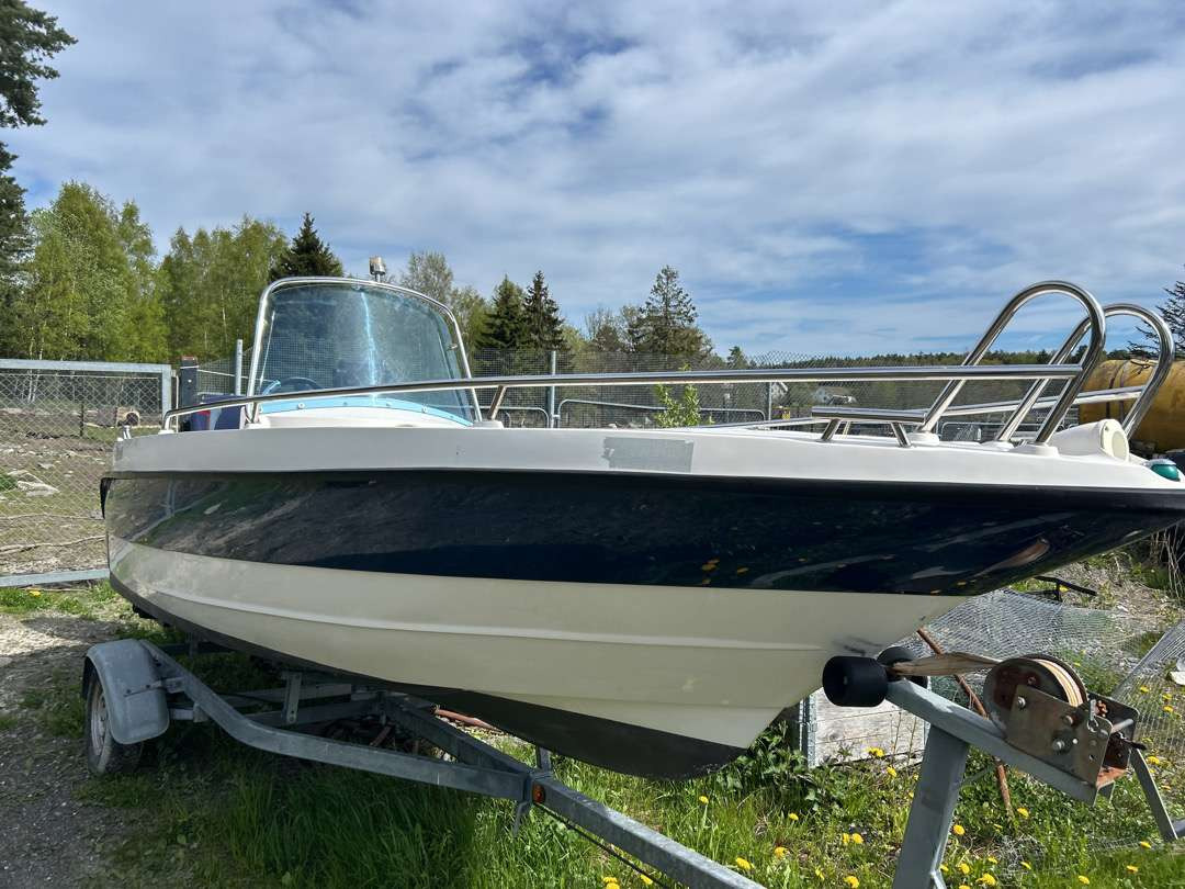 19 fots Båt Viksund Marlin 600 + båtmotor Suzuki 90 Hk - Citas iekārtas: foto 2 19 fots Båt Viksund Marlin 600 + båtmotor Suzuki 90 Hk - Citas iekārtas: foto 2
