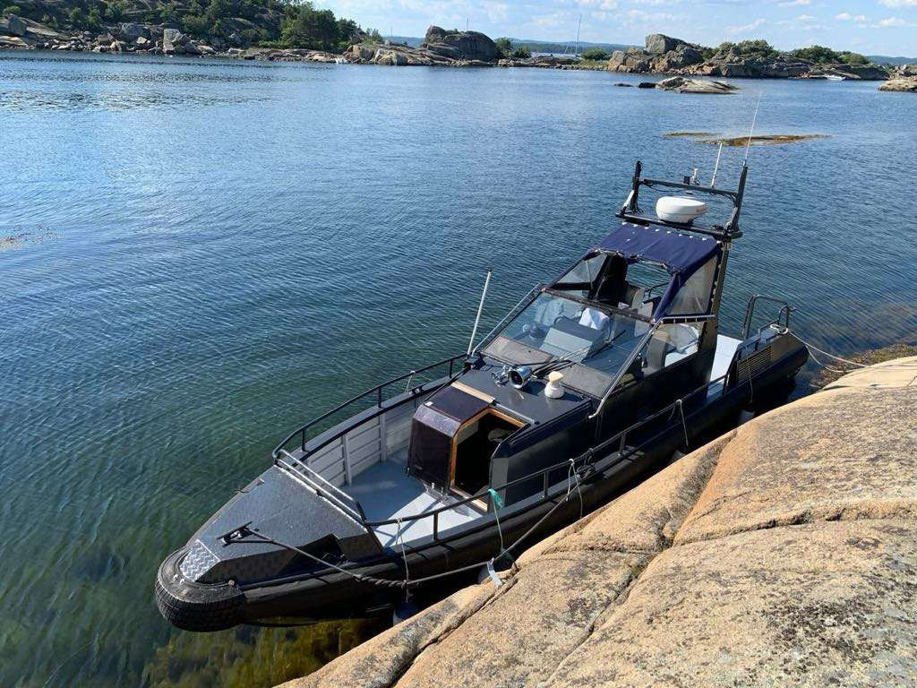 1997 Hurtiggående patruljebåt / 30 Fot / 870 HK - Citas iekārtas: foto 2 1997 Hurtiggående patruljebåt / 30 Fot / 870 HK - Citas iekārtas: foto 2