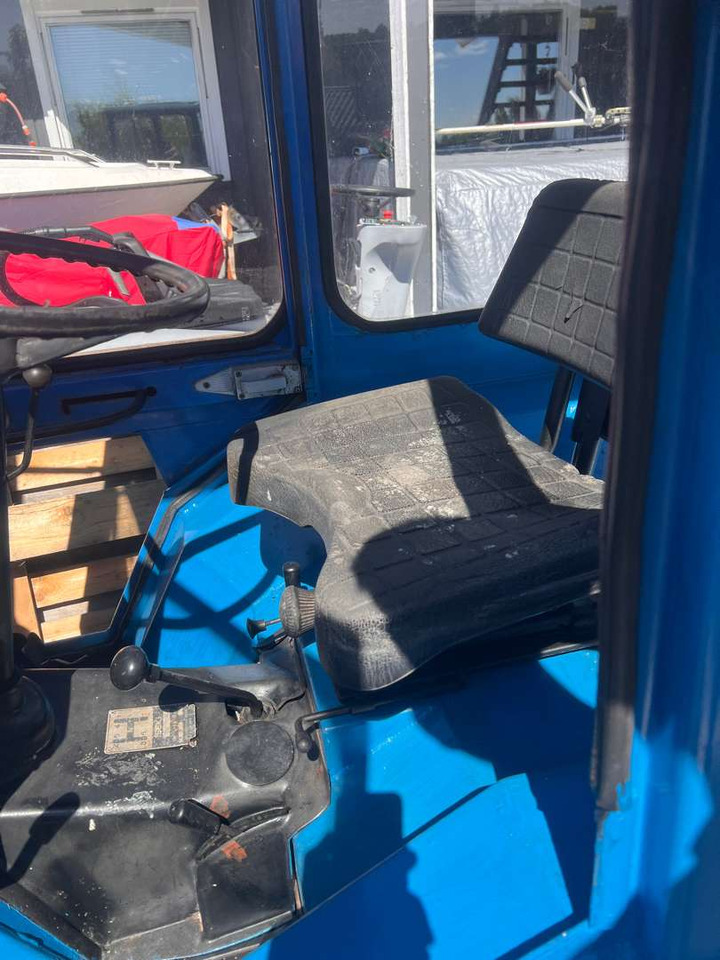 Iseki TX1500 brøyteskjær og feiekost - Traktors: foto 3 Iseki TX1500 brøyteskjær og feiekost - Traktors: foto 3