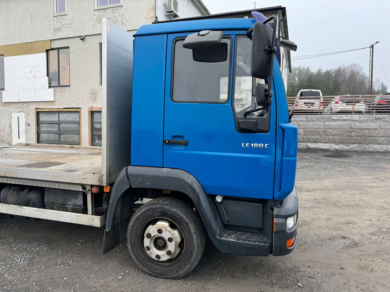 MAN LE 180 C Bilfrakter Lett lastebil - Autovedējs: foto 4 MAN LE 180 C Bilfrakter Lett lastebil - Autovedējs: foto 4