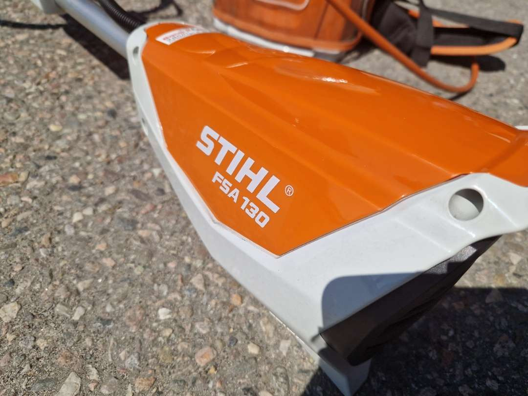 STIHL FSA 130 med AR 3000 ryggsekkbatteri – kraftig og stillegående profftrimmer - Motocikla piekabe: foto 3 STIHL FSA 130 med AR 3000 ryggsekkbatteri – kraftig og stillegående profftrimmer - Motocikla piekabe: foto 3