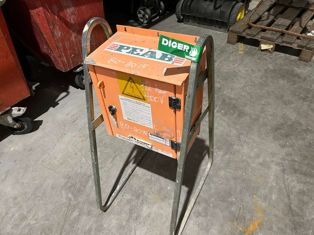 Strømskap fra Holte 400v - Instrument/ Aprīkojums: foto 1 Strømskap fra Holte 400v - Instrument/ Aprīkojums: foto 1