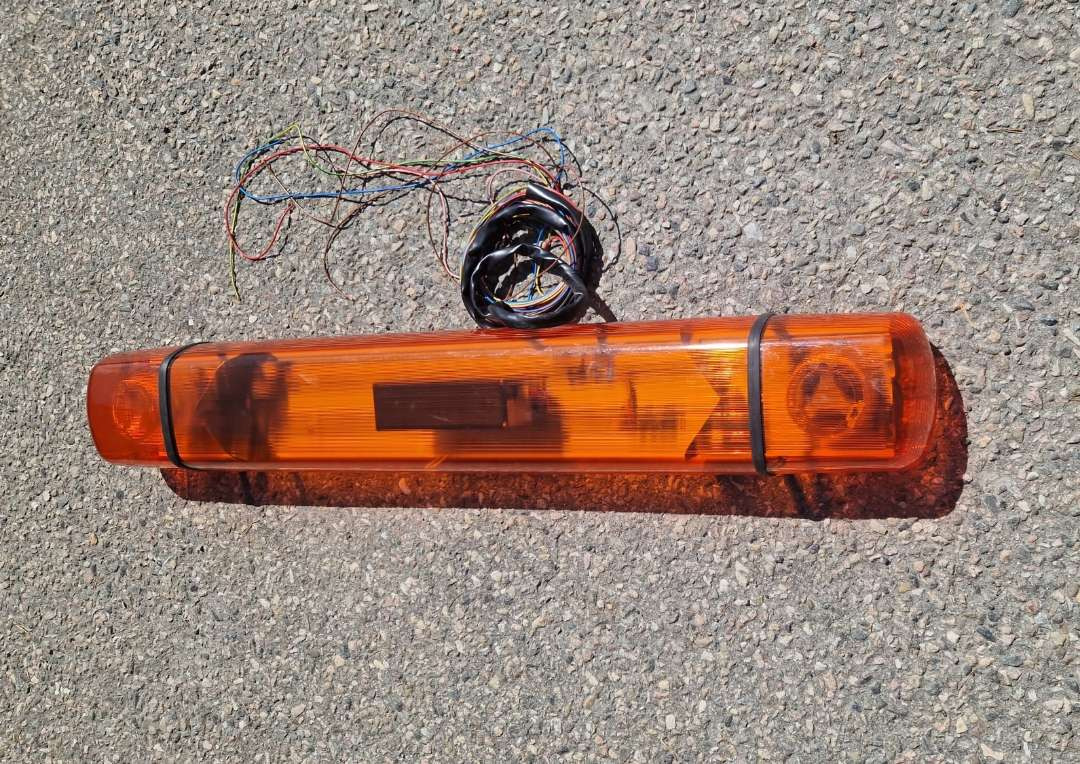 Varsellysbjelke – Puente Serie 3000 (12V / 24V - Motocikla piekabe: foto 3 Varsellysbjelke – Puente Serie 3000 (12V / 24V - Motocikla piekabe: foto 3