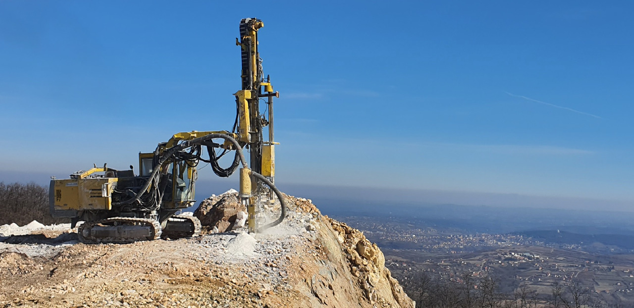 Atlas Copco F7-10 - Urbšanas mašīna: foto 1 Atlas Copco F7-10 - Urbšanas mašīna: foto 1