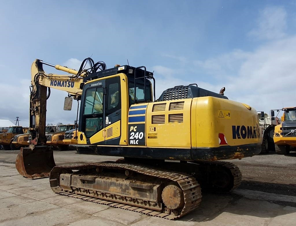 Komatsu PC 240 LC-10 - Kāpurķēžu ekskavators: foto 2 Komatsu PC 240 LC-10 - Kāpurķēžu ekskavators: foto 2