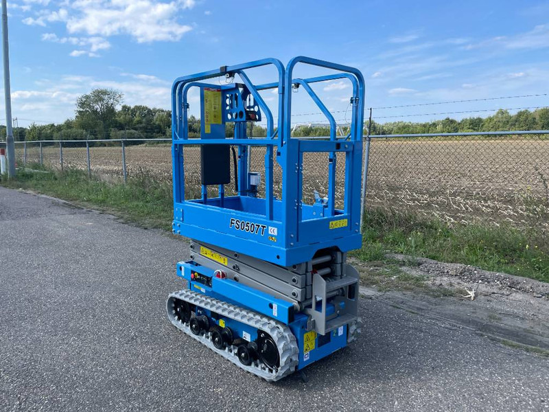 Fronteq FS0507T Tracked Scissor Lift | 2025 - Šķērveida pacēlājs: foto 3 Fronteq FS0507T Tracked Scissor Lift | 2025 - Šķērveida pacēlājs: foto 3