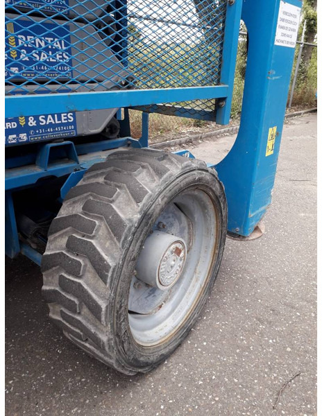 Genie GS 4390 RT - Šķērveida pacēlājs: foto 4 Genie GS 4390 RT - Šķērveida pacēlājs: foto 4